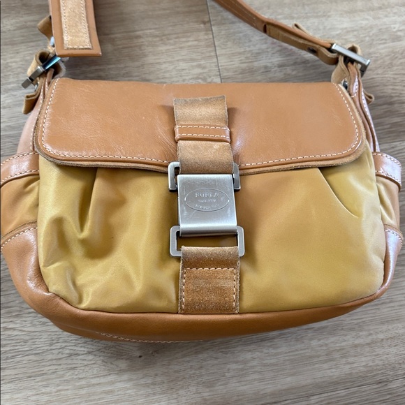 Preowned Furla crossbody - Picture 2 of 8